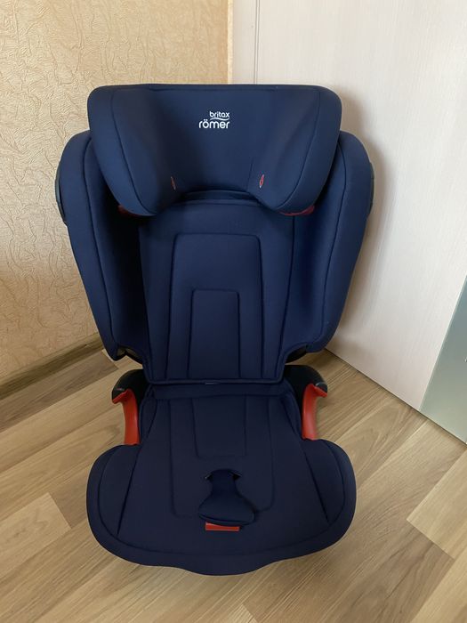 Автокресло Britax-Romer Kidfix2 S 3-12 лет 15-36 кг группа 2/3 Бустер