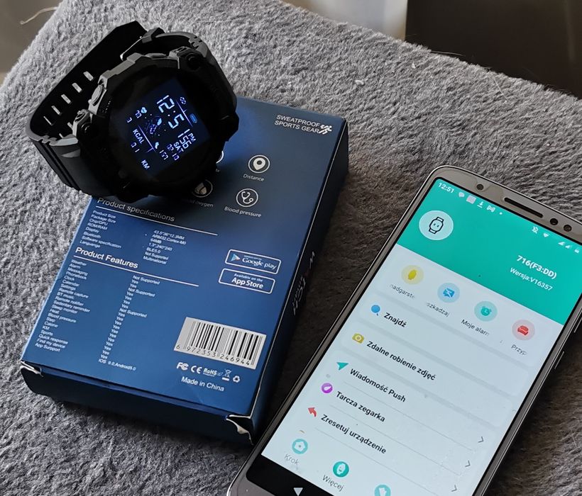 Smartwatch w typie G-Shocka, sportowy wygląd, duży, masywny, nowy