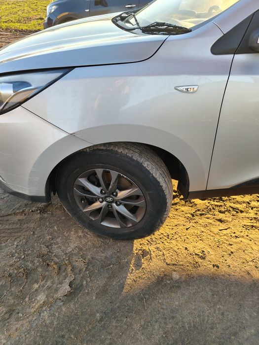 Lewy przedni błotnik Hyundai ix35, RAH 9P Z 2015 r
