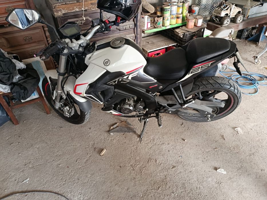Keeway 125 em bom estado