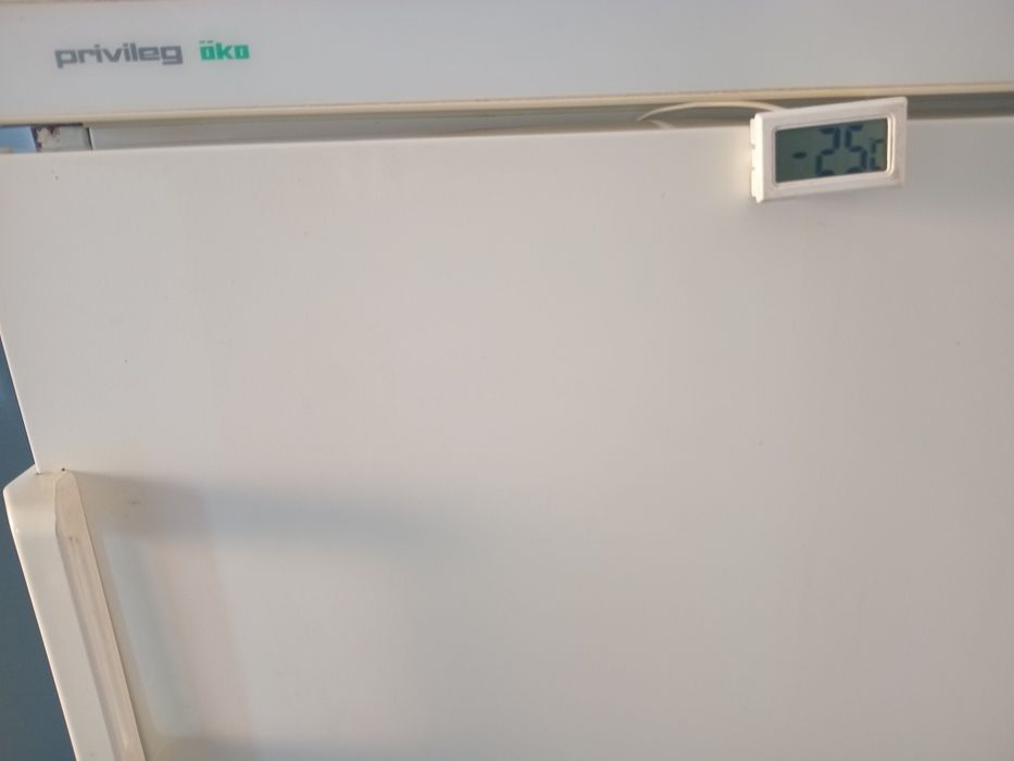 Продам Морозильну Камеру.