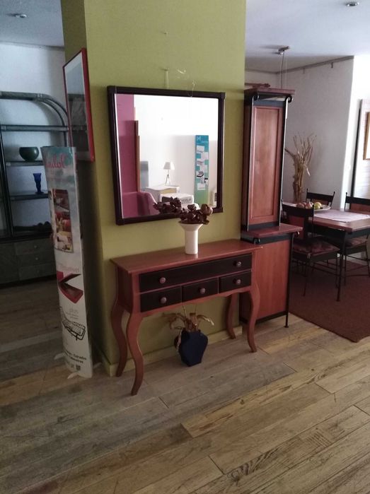 Consola madeira maciça, Nova
