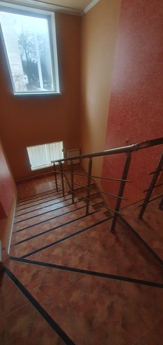 Продам  комерційне  приміщення