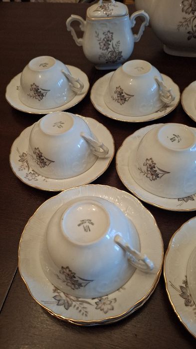 Serviço de chá em Porcelana Antigo