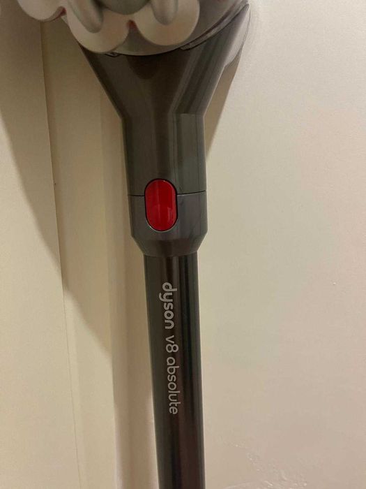 Aspirador Dyson V8 Advanced Vertical e de mão | Completo
