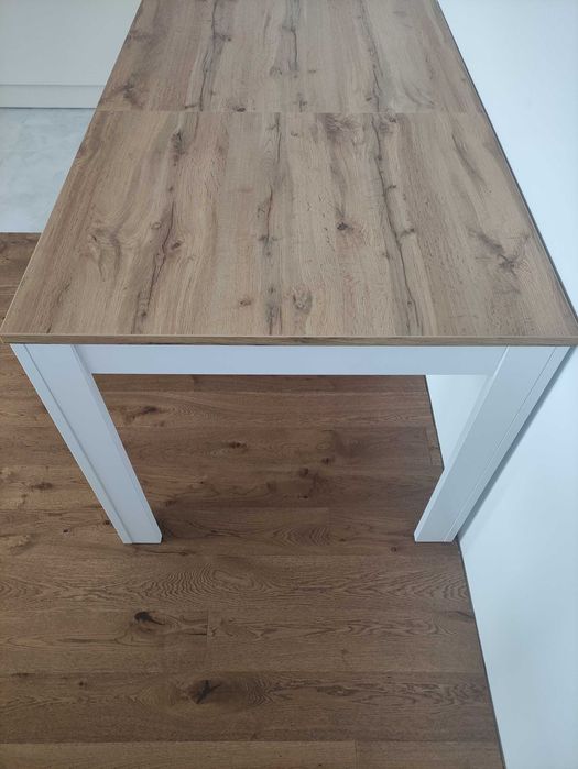 Stół prostokątny do pokoju