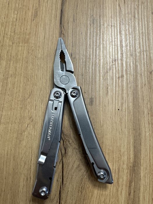 Leatherman rev.