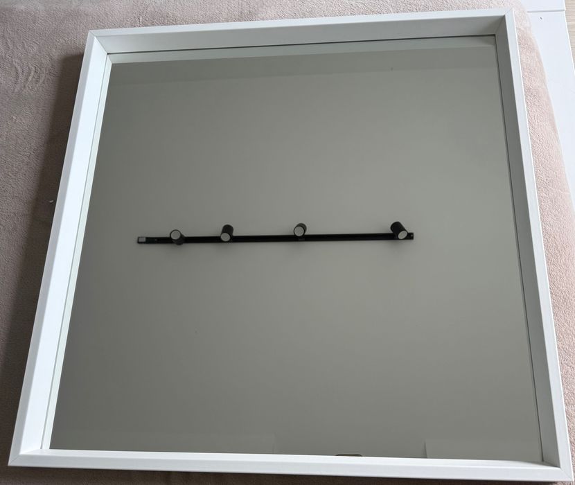 Lustro IKEA.