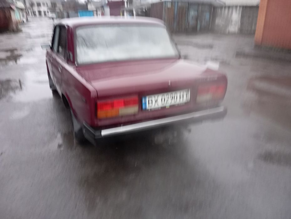 Автомобіль ВАЗ 2107