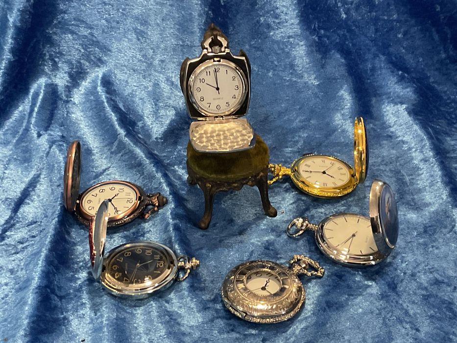 RELOGIOS de bolso quartz coleção  a trabalhar  anúncios abaixo