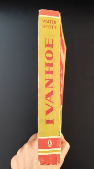 Livro "Ivanhoe" de Walter Scott