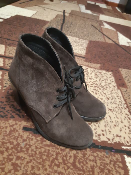 Замшевые деми ботальоны 38р