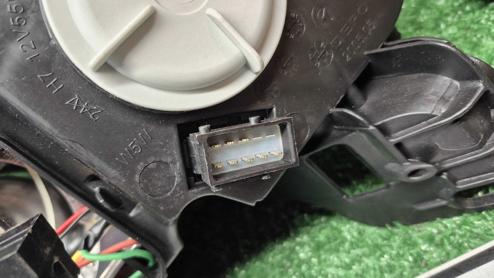 Otica Farol Frente Direito Opel Corsa C X01 Combo C 2000 a 2012 Ref. 442-1136R-LD-EM NOVO DEPO