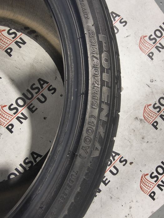2 pneus semi novos 295-30R19 Bridgestone - Oferta dos Portes