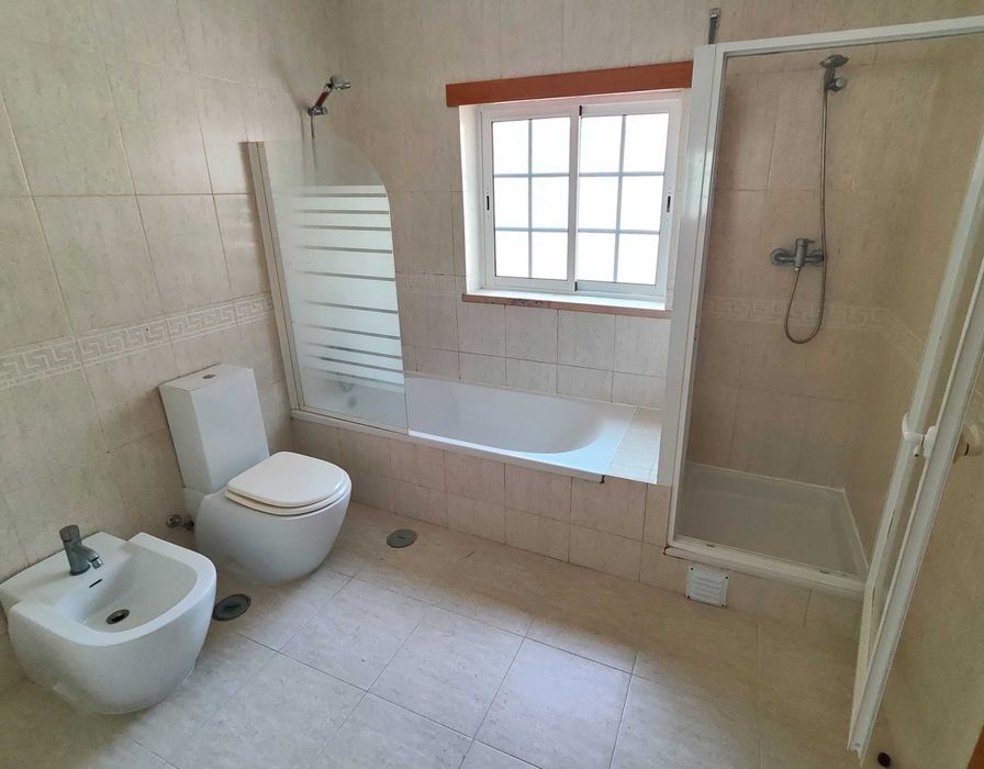 Moradia T4 + 1 Palmela ( Permuta Possível)