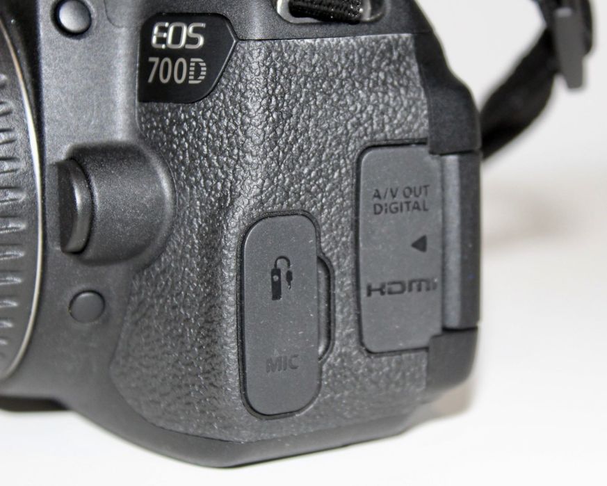 Câmera fotográfica Canon EOS 700D DSLR
