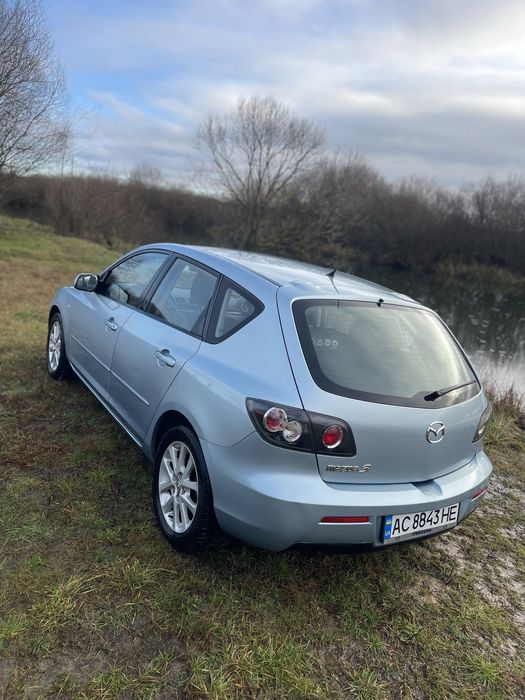 Продам своє авто Mazda 3 1.6 бензин/механіка 2008 рік