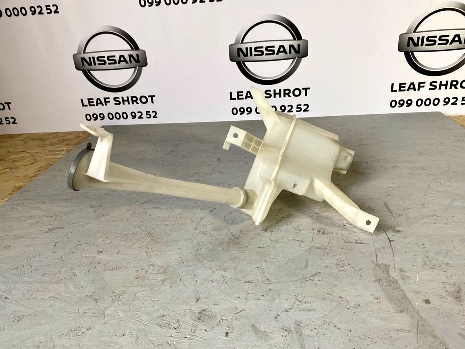 Бачок склоомивача Nissan Leaf бачок омивайки Нісан Ліф шрот Лиф 11-25