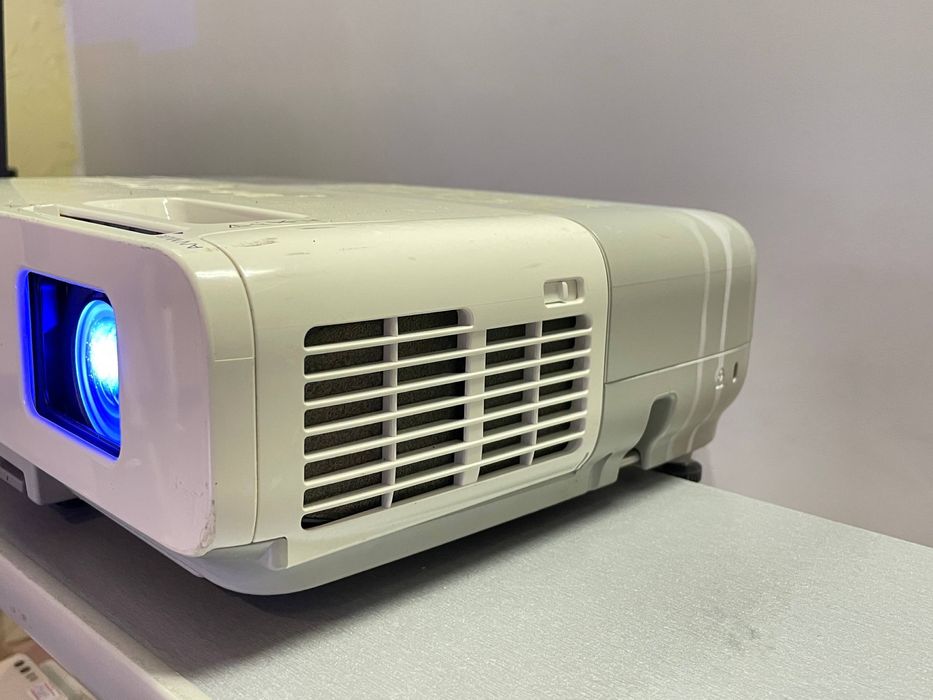 Проектор Epson H325B