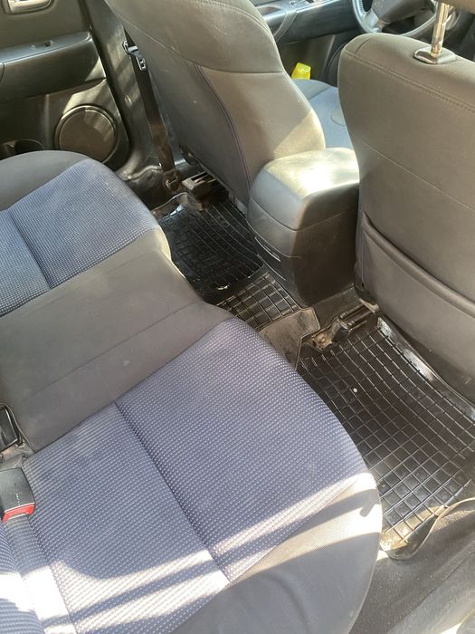Mazda  3.   2004