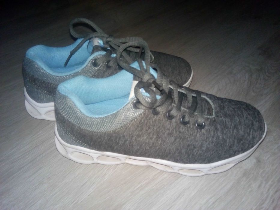 Продам кросівки для хлопчика