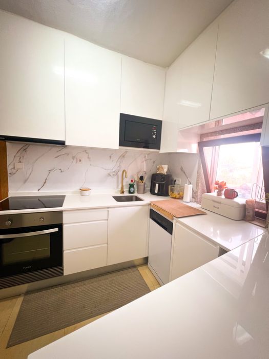 Andar Moradia T2 Remodelado em Terronhas, Recarei