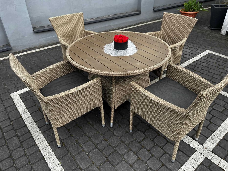 Meble ogrodowe stół i 4 fotele.