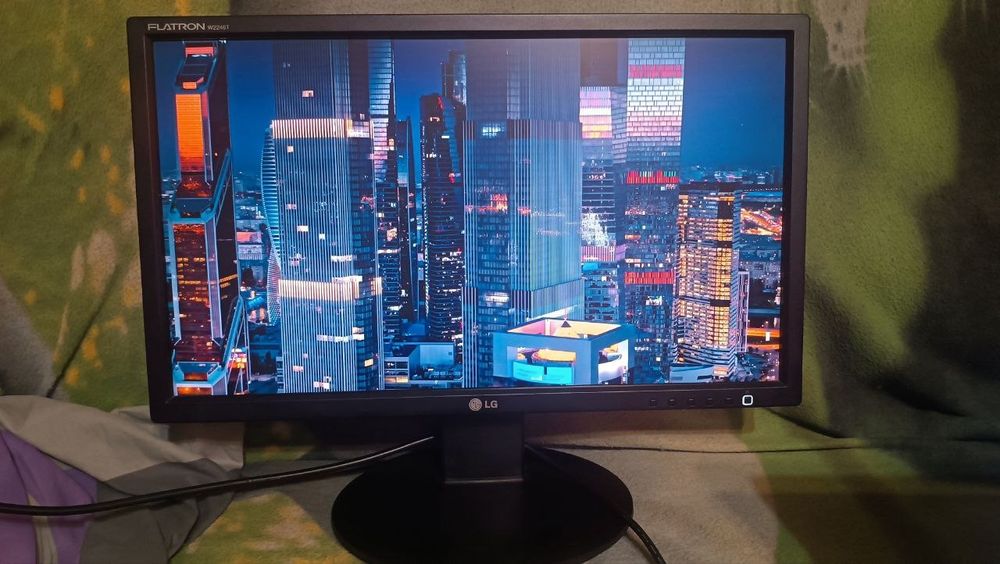 Монітор LG flatron w2246t