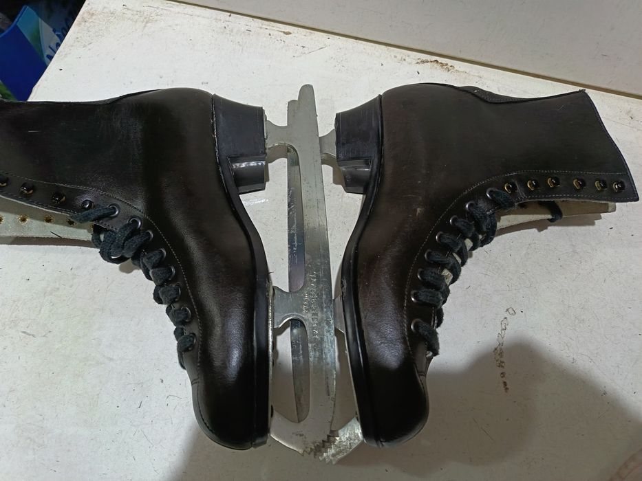 Łyżwy figurowe skóra rozmiar 41