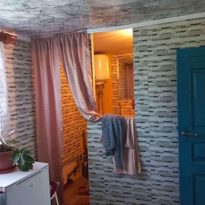 3/5 будинку та велика земельна ділянка