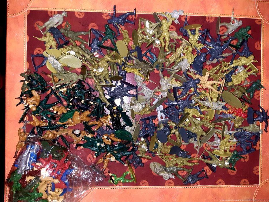 Lot of 150 Arfix and Matchbox Die-Cast Models in 1:32 Scale64741088982658120