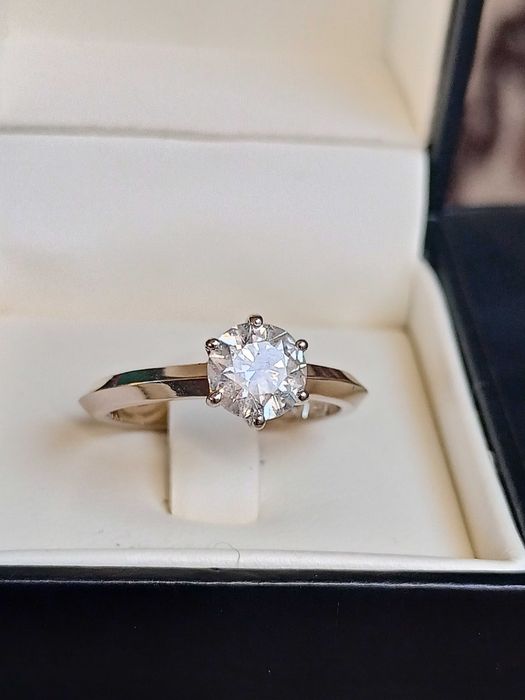 Złoty pierścionek 585 z brylantem 1,01 (certyfikat)wzór Tiffany