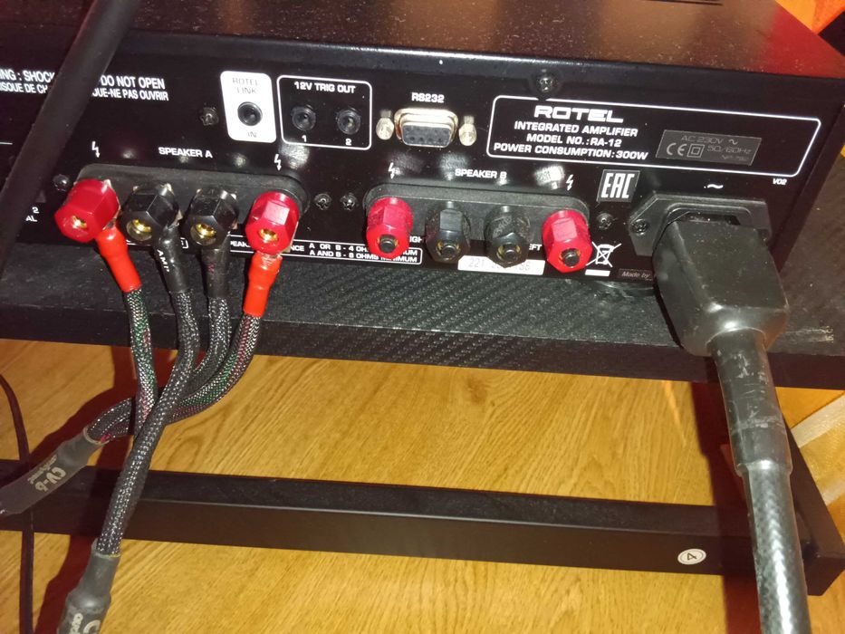 Wzmacniacz Rotel RA-12