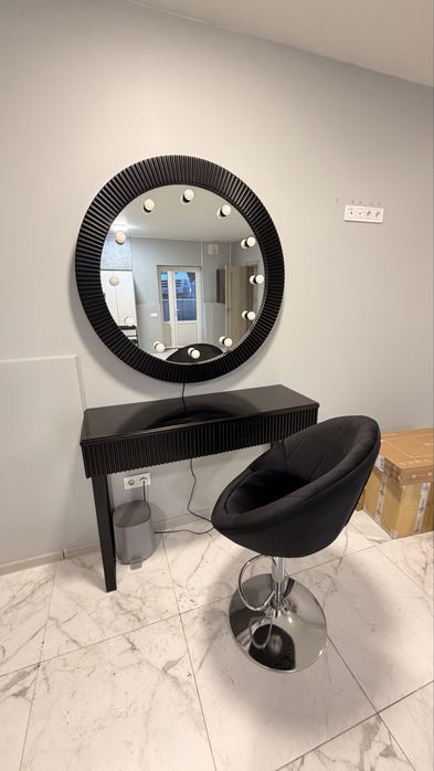 Продам меблі для салону