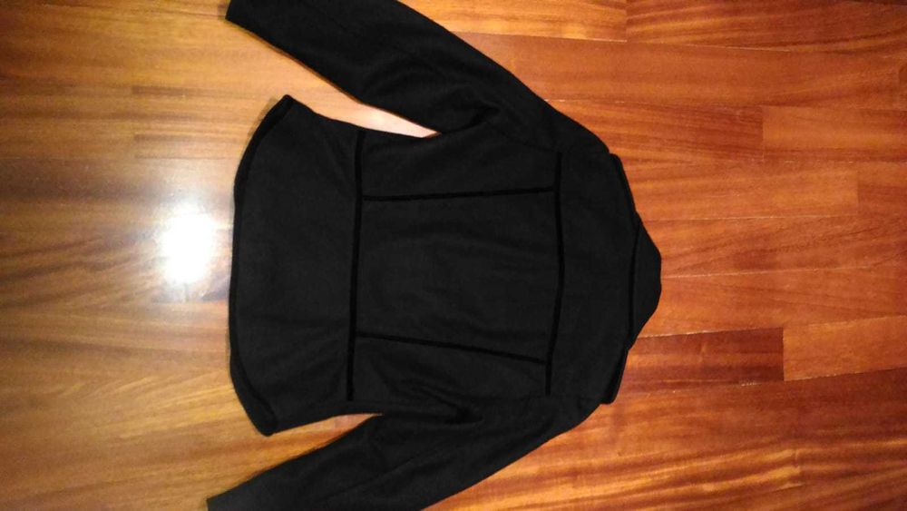 Casaco preto da marca Zara. Sem uso.