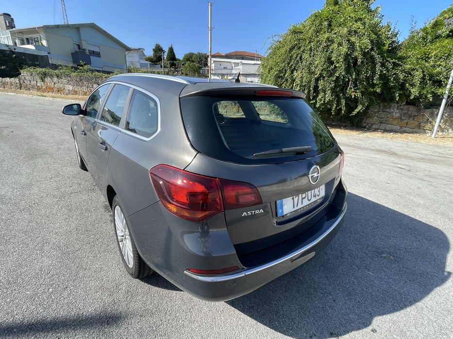 Opel Astra Sport Tourer 1.6 CDTI — photo 2