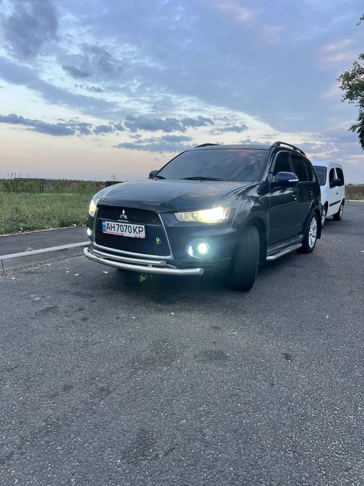 Mitsubishi Outlender XL