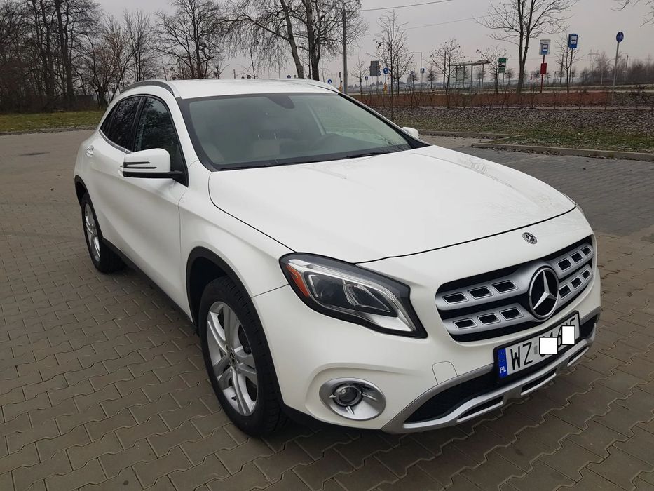 Mercedes-Benz GLA jasny środek, niski przebieg , automat