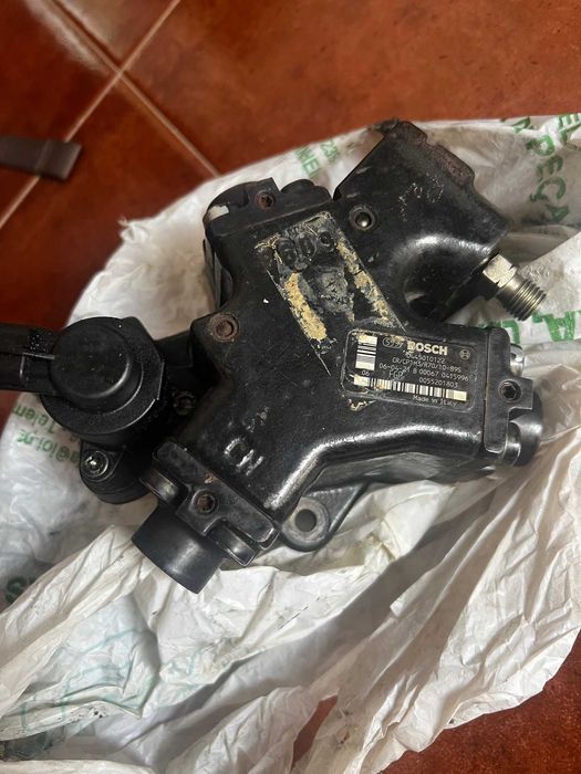 Bomba Injectora bosch 0 0 5 5 2 0 1 8 0 3     0 4 4 5 0 1 0 1 2 2