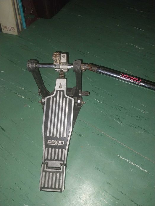 Pedal duplo de bombo