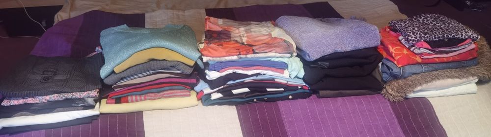 Paczka 50 szt. ubrań na rozmiar 40.