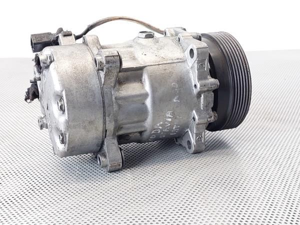Compressor AC SKODA Octavia I Hatchback (1U2)