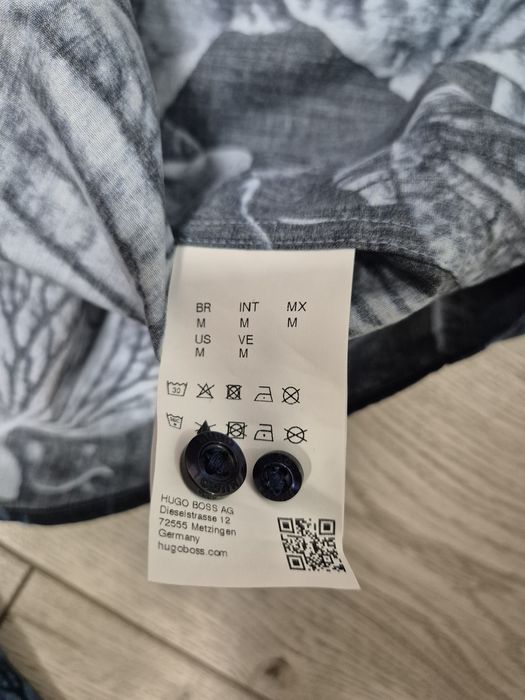 Чоловіча сорочка Hugo Boss оригінал,М розмір