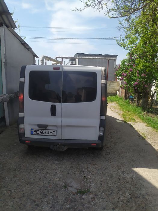 Опель Віваро 1.9