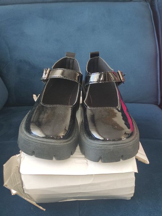 Buty damskie lakierki