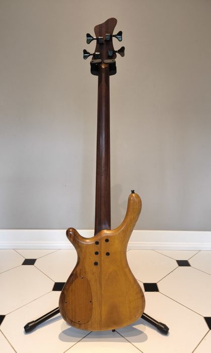 Gitara basowa Mayones BE4