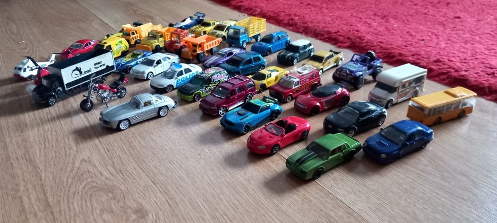 40 carrinhos  brinquedos