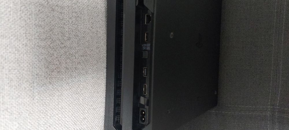 Sony playstation 4 pro ps4