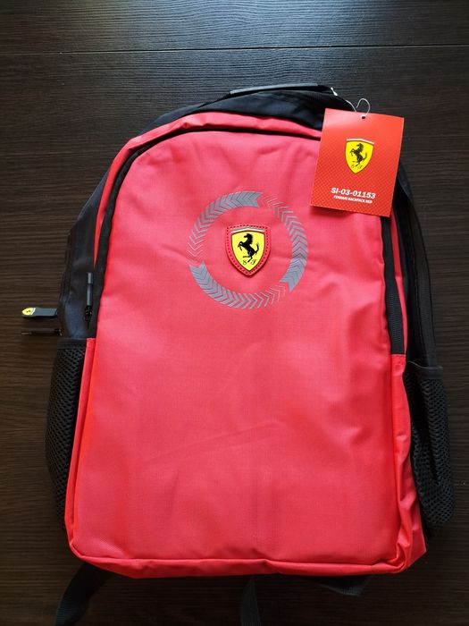 Plecak marki Ferrari