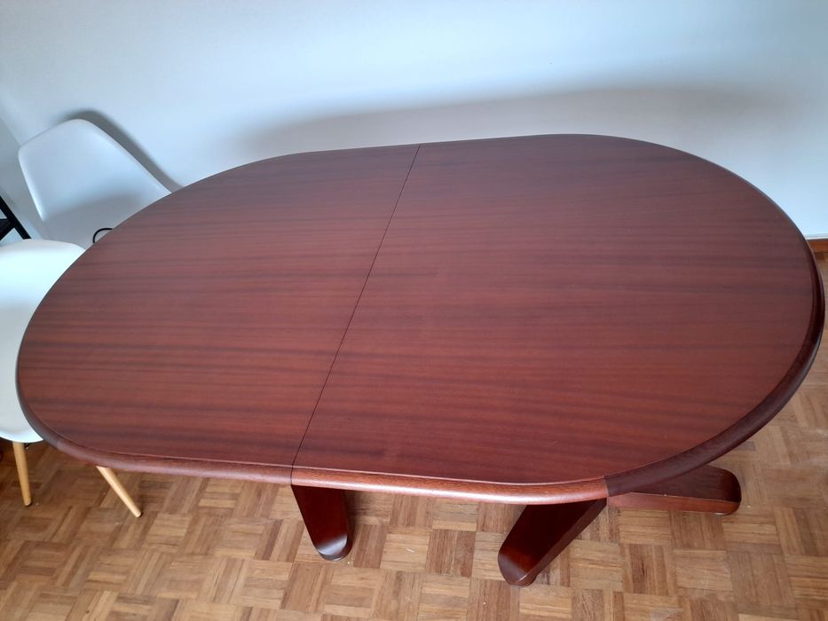 Mesa jantar mogno